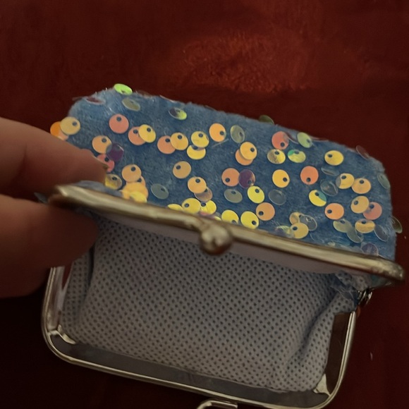 Small change purse! Free with $20 purchase! - Picture 2 of 2